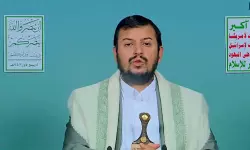 അബ്ദുല്‍ മാലിക് അല്‍ ഹൂത്തി പ്രസംഗിക്കുമ്പോള്‍ സന്‍ആയില്‍ ഇസ്രായേലി വ്യോമാക്രമണം; പ്രസംഗം തുടര്‍ന്ന് അല്‍ ഹൂത്തി