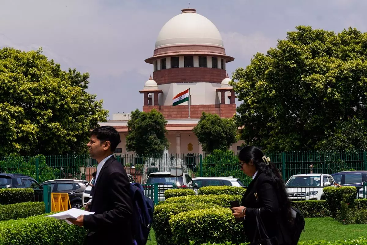 ബീഹാര് വോട്ടര്പട്ടിക പരിഷ്കരണം; എതിര്പ്പുകള് സമര്പ്പിക്കാന് കൂടുതല് സമയം ആവശ്യപ്പെട്ട ഹരജികള് സുപ്രിംകോടതി തിങ്കളാഴ്ച പരിഗണിക്കും ബീഹാര് വോട്ടര്പട്ടിക പരിഷ്കരണം; എതിര്പ്പുകള് സമര്പ്പിക്കാന് കൂടുതല് സമയം ആവശ്യപ്പെട്ട ഹരജികള് സുപ്രിംകോടതി തിങ്കളാഴ്ച പരിഗണിക്കും