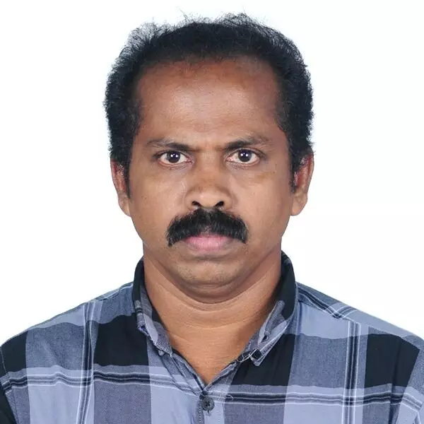 ഷാർജയിൽ മരണപ്പെട്ട മലപ്പുറം സ്വദേശി പ്രേമരാജൻ്റെ മൃതദേഹം നാട്ടിലെത്തിച്ചു ഷാർജയിൽ മരണപ്പെട്ട മലപ്പുറം സ്വദേശി പ്രേമരാജൻ്റെ മൃതദേഹം നാട്ടിലെത്തിച്ചു