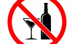 ഓണാഘോഷത്തിനിടെ മല്‍സരിച്ച് മദ്യപാനം; വിദ്യാര്‍ഥി ഗുരുതരാവസ്ഥയില്‍