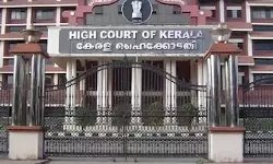 *ട്രസ്റ്റ് റൂൾസിൻ്റെ മറയിൽ ഉയർന്ന പെൻഷൻ അപേക്ഷകൾ നിരസിച്ചത് പുനപരിശോധിക്കണം: കേരള ഹൈക്കോടതി*