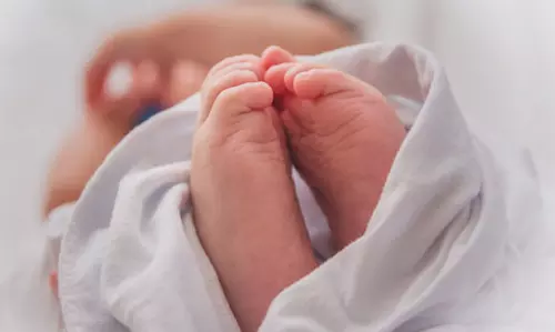 മൂന്നുമാസം പ്രായമായ കുഞ്ഞ് കിണറ്റില്‍ വീണ് മരിച്ചു, അന്വേഷണം