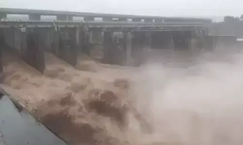 രാജ്യത്ത് കനത്ത മഴ തുടരുന്നു; ഷിംലയിലെ മണ്ണിടിച്ചിലില്‍ നാലുമരണം