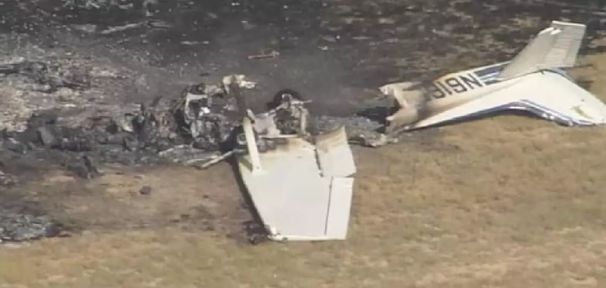 അമേരിക്കയിലെ കോളറാഡോയില് വിമാനങ്ങള് കൂട്ടിയിടിച്ച് അപകടം; ഒരാള് മരിച്ചു അമേരിക്കയിലെ കോളറാഡോയില് വിമാനങ്ങള് കൂട്ടിയിടിച്ച് അപകടം; ഒരാള് മരിച്ചു