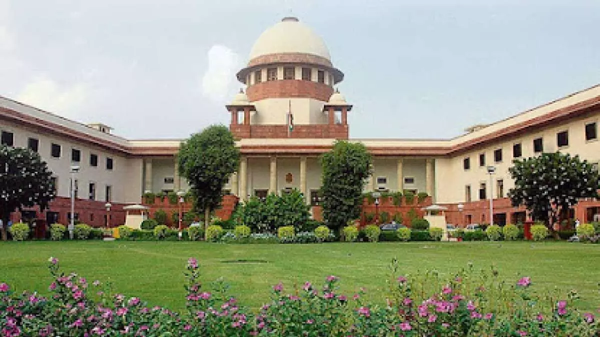 ബില്ലുകളില് തീരുമാനമെടുക്കാന് രാഷ്ട്രപതിക്കും ഗവര്ണര്ക്കും സമയപരിധി നിശ്ചയിക്കാനാകില്ല: സുപ്രിംകോടതി ബില്ലുകളില് തീരുമാനമെടുക്കാന് രാഷ്ട്രപതിക്കും ഗവര്ണര്ക്കും സമയപരിധി നിശ്ചയിക്കാനാകില്ല: സുപ്രിംകോടതി