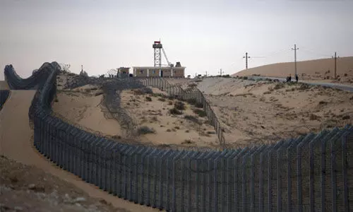 സിനായില് ഈജിപ്ത് സൈന്യത്തെ വിന്യസിക്കുന്നുവെന്ന്; 30,000 കോടിയുടെ പ്രകൃതിവാതക കരാര് മരവിപ്പിച്ച് ഇസ്രായേല് സിനായില് ഈജിപ്ത് സൈന്യത്തെ വിന്യസിക്കുന്നുവെന്ന്; 30,000 കോടിയുടെ പ്രകൃതിവാതക കരാര് മരവിപ്പിച്ച് ഇസ്രായേല്