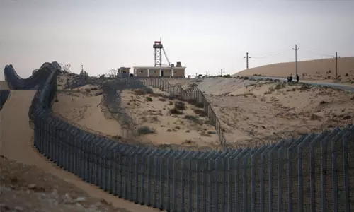 സിനായില് ഈജിപ്ത് സൈന്യത്തെ വിന്യസിക്കുന്നുവെന്ന്; 30,000 കോടിയുടെ പ്രകൃതിവാതക കരാര് മരവിപ്പിച്ച് ഇസ്രായേല് സിനായില് ഈജിപ്ത് സൈന്യത്തെ വിന്യസിക്കുന്നുവെന്ന്; 30,000 കോടിയുടെ പ്രകൃതിവാതക കരാര് മരവിപ്പിച്ച് ഇസ്രായേല്