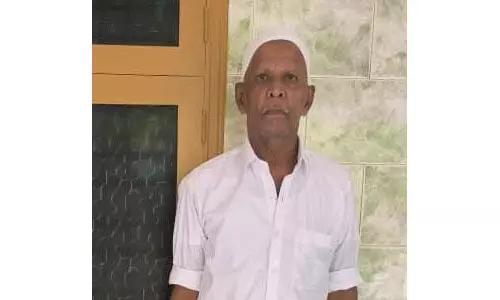 നിസ്കാരം കഴിഞ്ഞ് മടങ്ങിയ വയോധികന് ജീപ്പ് ഇടിച്ച് മരിച്ചു നിസ്കാരം കഴിഞ്ഞ് മടങ്ങിയ വയോധികന് ജീപ്പ് ഇടിച്ച് മരിച്ചു