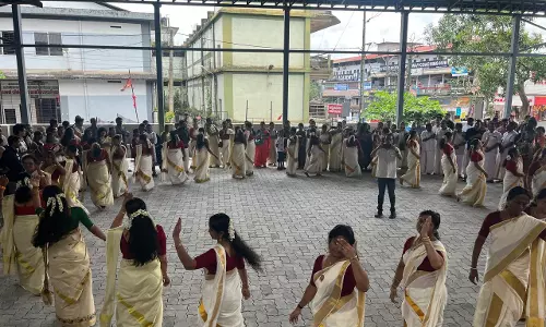 കുന്നമംഗലം ബ്ളോക്ക് പഞ്ചായത്തും , വ്യാപാരി വ്യവസായി ഏകോപന സമിതിയും സംയുക്തമായി ഓണാഘോഷം നടത്തി