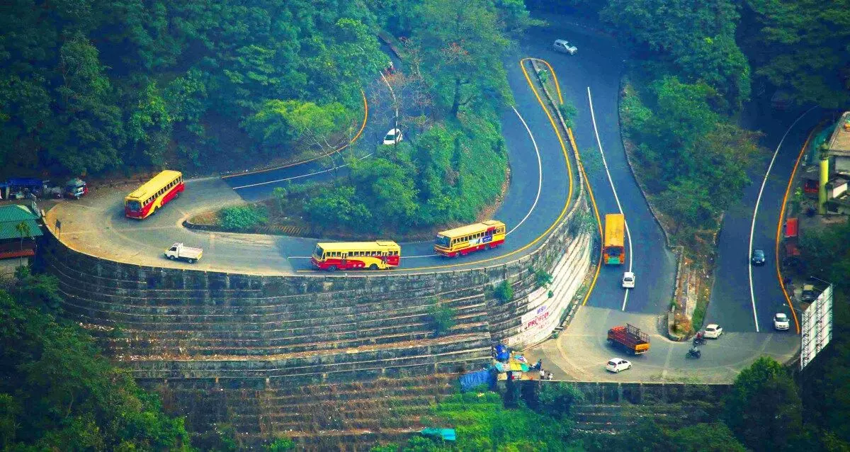 *താമരശ്ശേരി ചുരത്തിൽ ഇന്നും നാളെയും ഭാഗിക നിയന്ത്രണം* *താമരശ്ശേരി ചുരത്തിൽ ഇന്നും നാളെയും ഭാഗിക നിയന്ത്രണം*