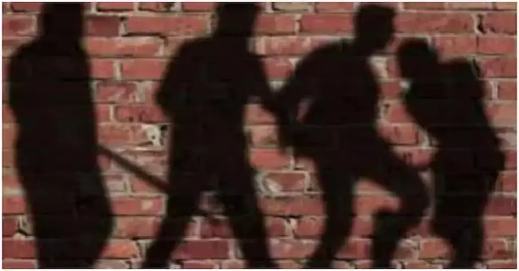 കൊല്ലത്ത് ദലിത് കുടുംബത്തിന് നേരെ ലഹരി സംഘത്തിന്റെ അക്രമം; 11 പേര്‍ക്കു പരിക്ക്