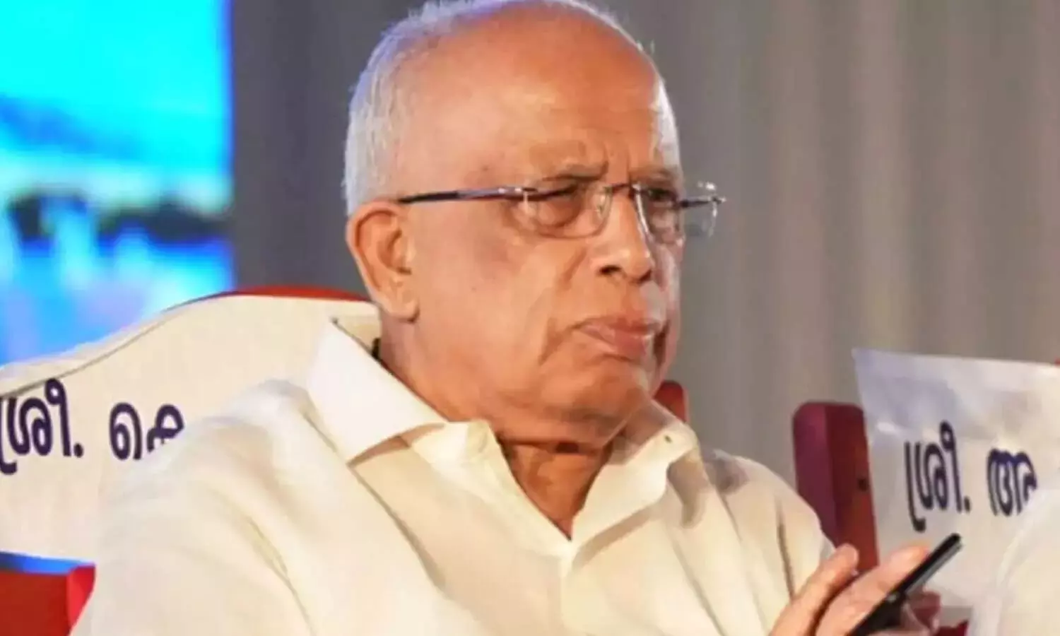 മുഖ്യമന്ത്രിയുടെ യോഗത്തില്‍ മന്ത്രി കെ കൃഷ്ണന്‍കുട്ടിക്ക് ക്ഷണമില്ല; അസംതൃപ്തി പ്രകടിപ്പിച്ച് മന്ത്രി