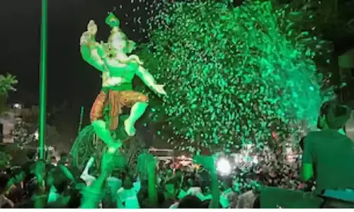 മാണ്ഡ്യയില് ഗണേശ വിഗ്രഹ നിമജ്ജനത്തിനിടെ സംഘര്ഷം; 20ലധികം പേര് കസ്റ്റഡിയില് മാണ്ഡ്യയില് ഗണേശ വിഗ്രഹ നിമജ്ജനത്തിനിടെ സംഘര്ഷം; 20ലധികം പേര് കസ്റ്റഡിയില്