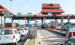 റോഡ് നന്നാക്കാതെ ടോള്‍ പിരിക്കാനാകില്ല; പാലിയേക്കര ടോൾ പിരിവിൽ നിലപാട് കടുപ്പിച്ച് ഹൈക്കോടതി