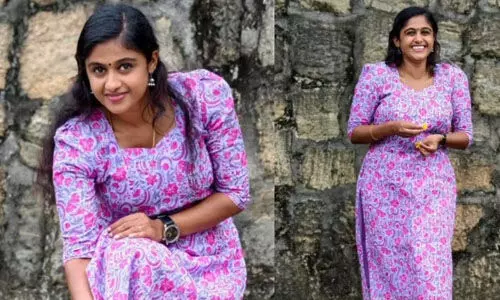 യുവതി തൂങ്ങിമരിച്ച നിലയില്; ഭര്ത്താവ് മര്ദ്ദിക്കാറുണ്ടെന്ന് ബന്ധുക്കള് യുവതി തൂങ്ങിമരിച്ച നിലയില്; ഭര്ത്താവ് മര്ദ്ദിക്കാറുണ്ടെന്ന് ബന്ധുക്കള്