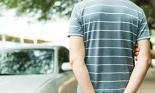 ഭിന്നശേഷിക്കാരനെ പീഡിപ്പിക്കാന് ശ്രമിച്ച ബജ്റങ്ദള് നേതാവ് അറസ്റ്റില് ഭിന്നശേഷിക്കാരനെ പീഡിപ്പിക്കാന് ശ്രമിച്ച ബജ്റങ്ദള് നേതാവ് അറസ്റ്റില്