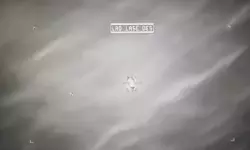 അന്യഗ്രഹ ജീവികളുടെ സാന്നിദ്ധ്യം;പറക്കുംതളികയ്ക്കു നേരെ മിസൈല് തൊടുത്ത് സൈന്യം (വിഡിയോ) അന്യഗ്രഹ ജീവികളുടെ സാന്നിദ്ധ്യം;പറക്കുംതളികയ്ക്കു നേരെ മിസൈല് തൊടുത്ത് സൈന്യം (വിഡിയോ)