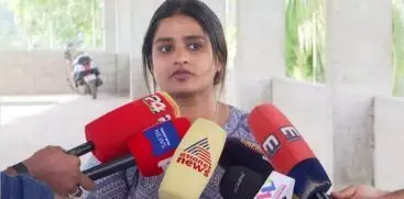 കൊലയാളി കോണ്ഗ്രസ്, നിനക്കിതാ ഒരു ഇരകൂടി; എന് എം വിജയന്റെ മരുമകള് പത്മജയുടെ ആത്മഹത്യാക്കുറിപ്പ് പുറത്ത് കൊലയാളി കോണ്ഗ്രസ്, നിനക്കിതാ ഒരു ഇരകൂടി; എന് എം വിജയന്റെ മരുമകള് പത്മജയുടെ ആത്മഹത്യാക്കുറിപ്പ് പുറത്ത്