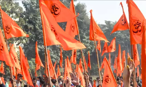 ഛത്തീസ്ഗഡില് പ്രാര്ത്ഥനാ ശുശ്രൂഷക്കിടെ ബജ്രംങ്ദള് ആക്രമണം; പാസ്റ്ററെ ഇരുമ്പ് ദണ്ഡ് കൊണ്ട് അടിച്ച് കൈ ഒടിച്ചു ഛത്തീസ്ഗഡില് പ്രാര്ത്ഥനാ ശുശ്രൂഷക്കിടെ ബജ്രംങ്ദള് ആക്രമണം; പാസ്റ്ററെ ഇരുമ്പ് ദണ്ഡ് കൊണ്ട് അടിച്ച് കൈ ഒടിച്ചു