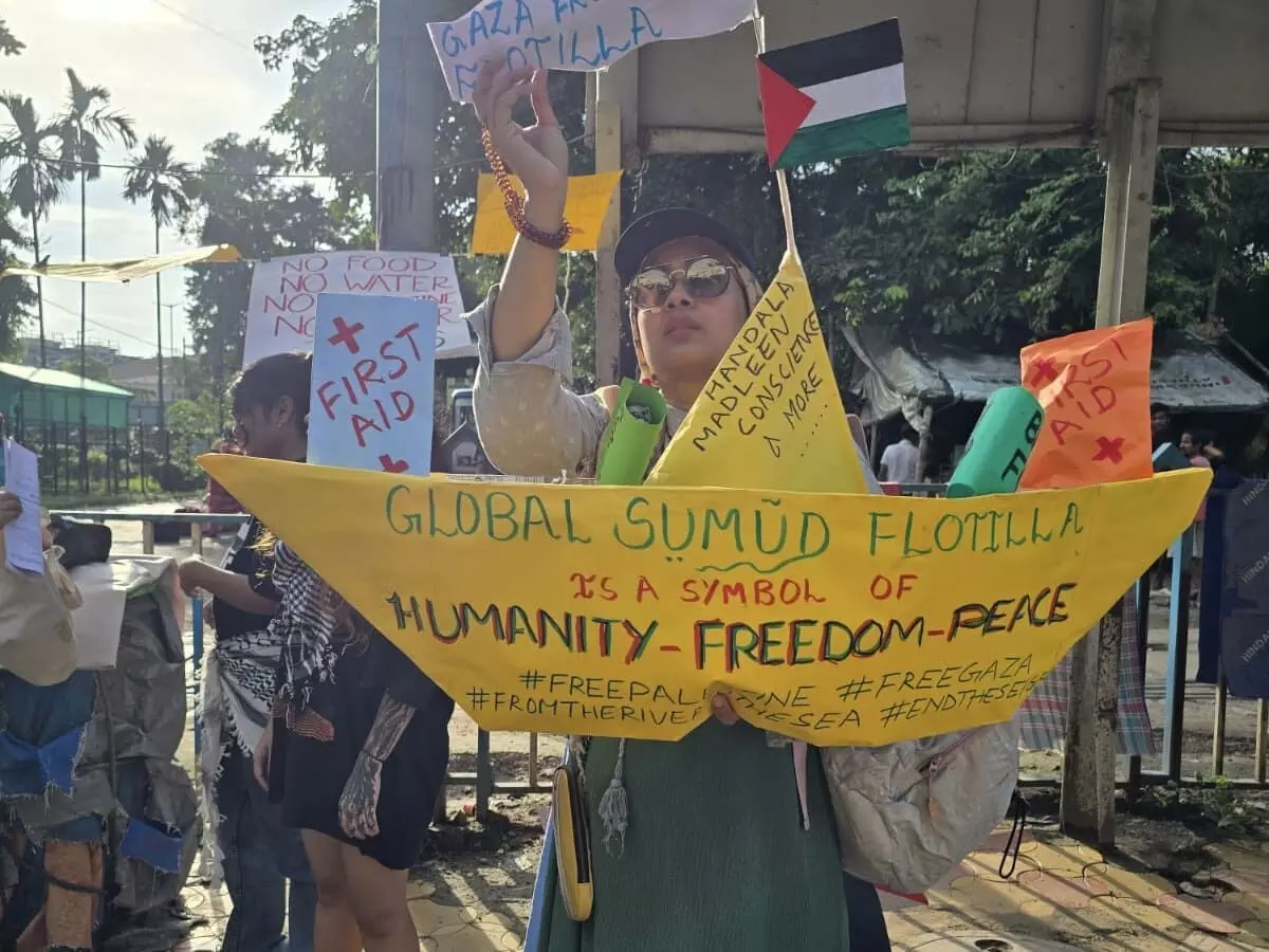 ഫലസ്തീന് ഐക്യദാര്‍ഢ്യം; പ്രകടനങ്ങളില്‍ പങ്കുചേര്‍ന്ന് ആയിരങ്ങള്‍