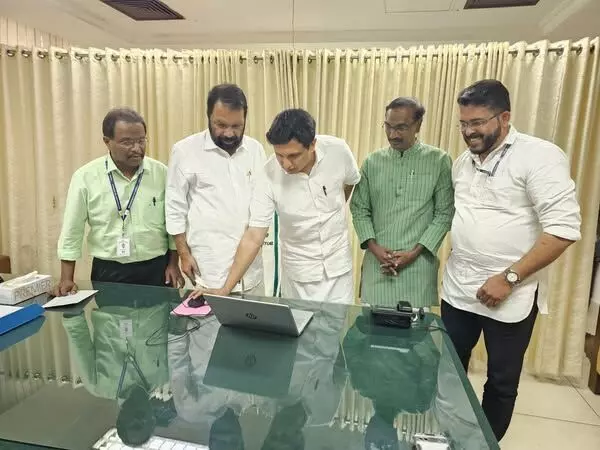 സാഹിത്യോല്‍സവത്തിന്റെ വെബ്‌സൈറ്റ് കുട്ടികളിലേക്ക്; സാഹിത്യോല്‍സവം വിജയിപ്പിക്കണമെന്ന് മന്ത്രി വി ശിവന്‍കുട്ടി