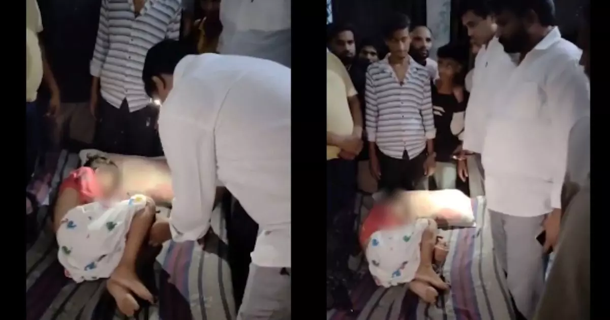 നിലത്തേക്കെടുത്തെറിഞ്ഞ് മുഖത്ത് ഷൂ കൊണ്ട് ചവിട്ടി; ഉത്തരാഖണ്ഡില് ഏഴുവയസ്സുകാരനെ ക്രൂരമായി മര്ദ്ദിച്ച് അധ്യാപകന്(വിഡിയോ) നിലത്തേക്കെടുത്തെറിഞ്ഞ് മുഖത്ത് ഷൂ കൊണ്ട് ചവിട്ടി; ഉത്തരാഖണ്ഡില് ഏഴുവയസ്സുകാരനെ ക്രൂരമായി മര്ദ്ദിച്ച് അധ്യാപകന്(വിഡിയോ)