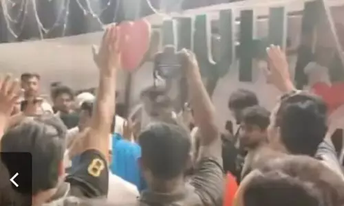 നബിദിനത്തില്‍  ഐ ലവ് മുഹമ്മദ് ബോര്‍ഡ് സ്ഥാപിച്ച 25 പേര്‍ക്കെതിരേ കേസ്