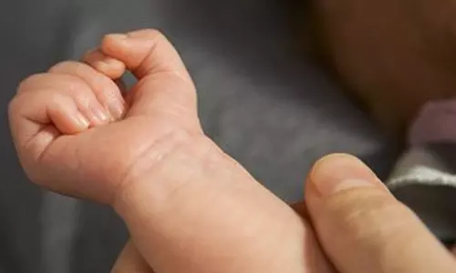 നവജാത ശിശുവിനെ ജീവനോടെ കുഴിച്ചിട്ട നിലയില്‍ കണ്ടെത്തി