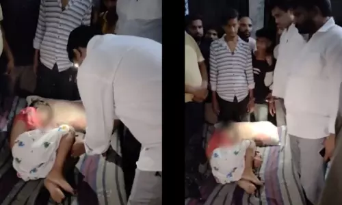 നിലത്തേക്കെടുത്തെറിഞ്ഞ് മുഖത്ത് ഷൂ കൊണ്ട് ചവിട്ടി; ഉത്തരാഖണ്ഡില്‍ ഏഴുവയസ്സുകാരനെ ക്രൂരമായി മര്‍ദ്ദിച്ച് അധ്യാപകന്‍(വിഡിയോ)