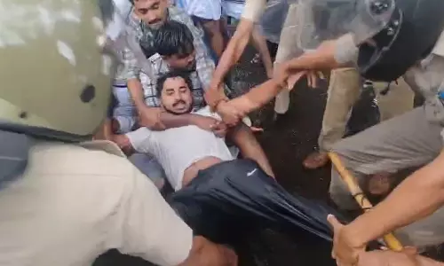 പോലിസുകാര്‍ പെരുമാറുന്നത് റെഡ് വളണ്ടിയര്‍മാരില്‍ നിന്ന് ഡെപ്യൂട്ടേഷനില്‍ വന്നതുപോലെ: പി മുഹമ്മദ് ഷമ്മാസ്