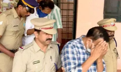 പതിനാറുകാരനെ നിരവധി പേര്‍ പീഡിപ്പിച്ചെന്ന ആരോപണം: എഇഒ അടക്കം ഒമ്പതുപേര്‍ റിമാന്‍ഡില്‍