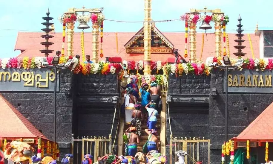 ശബരിമലയിലെ സ്വര്‍ണപാളി വിവാദം: ഭാരം കുറഞ്ഞതെങ്ങനെയെന്ന് ഹൈക്കോടതി; അന്വേഷണത്തിന് നിര്‍ദേശം