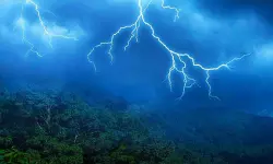 ഇന്നും നാളെയും ഇടിമിന്നലോടുകൂടിയ മഴയ്ക്ക് സാധ്യത