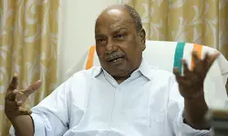 പിണറായി വിജയന് മറുപടിയുമായി എ കെ ആന്റണി; ശിവഗിരിയിലെ പോലിസ് നടപടി ഹൈക്കോടതി നിര്‍ദേശപ്രകാരമെന്ന്