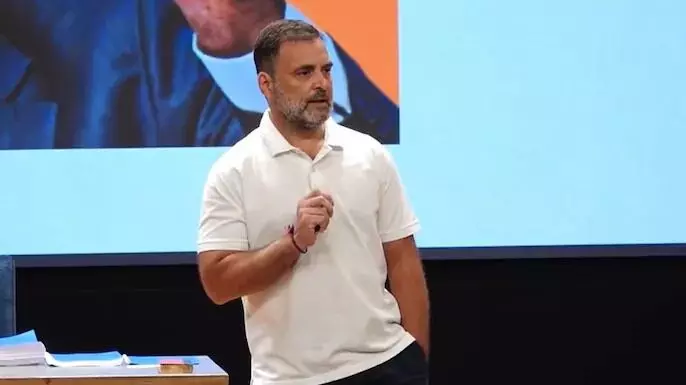 വോട്ടില്ലാതാക്കിയത് സോഫ്റ്റ്‌വെയറുകള്‍ ഉപയോഗിച്ച് : രാഹുല്‍ ഗാന്ധി