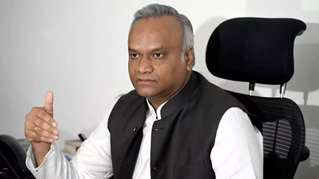 വോട്ട് വെട്ടല്; ബിജെപി സര്ക്കാരിന്റെ കീഴില് ഫോം 7 ദുരുപയോഗം ചെയ്തു: പ്രിയങ്ക് ഖാര്ഗെ വോട്ട് വെട്ടല്; ബിജെപി സര്ക്കാരിന്റെ കീഴില് ഫോം 7 ദുരുപയോഗം ചെയ്തു: പ്രിയങ്ക് ഖാര്ഗെ