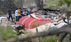 അഹമ്മദാബാദ് വിമാനാപകടം; വിമാന നിര്മാതാക്കള്ക്കെതിരേ കേസ് അഹമ്മദാബാദ് വിമാനാപകടം; വിമാന നിര്മാതാക്കള്ക്കെതിരേ കേസ്