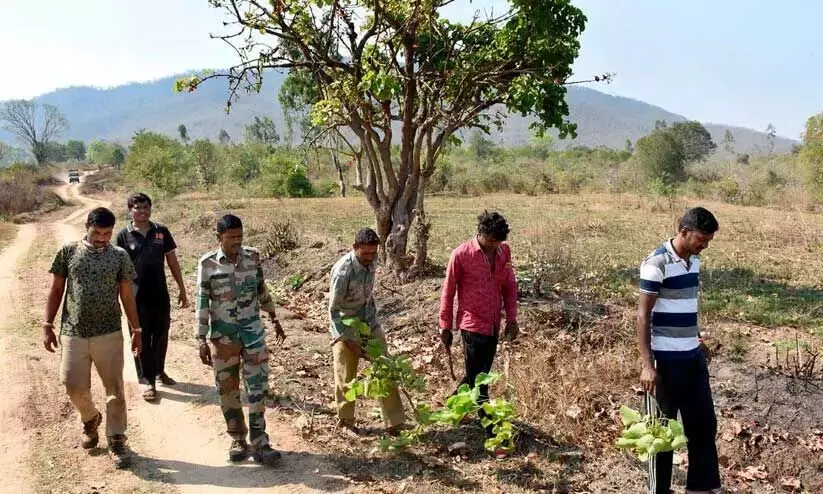 വനംവകുപ്പ് വാച്ചര്മാര്ക്ക് ഇനി അറസ്റ്റ് അധികാരമില്ല; നിയമസഭ സബ്ജക്റ്റ് കമ്മിറ്റി വനംവകുപ്പ് വാച്ചര്മാര്ക്ക് ഇനി അറസ്റ്റ് അധികാരമില്ല; നിയമസഭ സബ്ജക്റ്റ് കമ്മിറ്റി