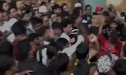 ഐഫോണ്‍ 17 സീരീസ് പുറത്തിറക്കി ആപ്പിള്‍; ഫോണ്‍ വാങ്ങാന്‍ തടിച്ചുകൂടിയത് ആയിരങ്ങള്‍, സംഘര്‍ഷം(വിഡിയോ)