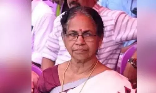 വടകര ബസ് സ്റ്റാന്‍ഡില്‍ ബസിടിച്ച് പരിക്കേറ്റ മഹിളാ കോണ്‍ഗ്രസ് നേതാവ് മരിച്ചു