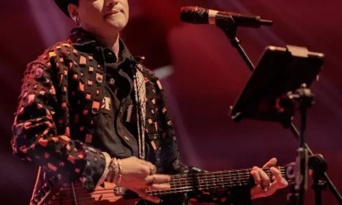 സിംഗപ്പൂരില്‍ സ്‌കൂബാ ഡൈവിങ്ങിനിടെ ബോളിവുഡ് ഗായകന്‍ സുബീന്‍ ഗാര്‍ഗ് മരിച്ചു