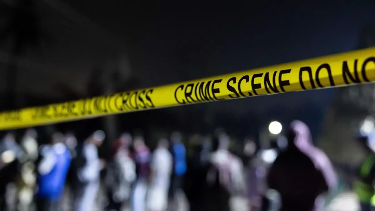 കാമുകന്റെ രഹസ്യബന്ധം പിടികൂടി; കാമുകിയെ കൊന്ന് സ്യൂട്ട്‌കേസിലാക്കി നദിയിലെറിഞ്ഞ് 22 കാരന്‍