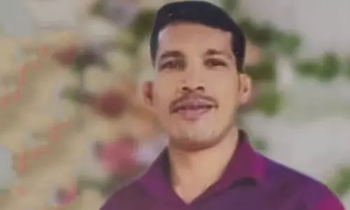 സ്കൂള് അധ്യാപകന് തൂങ്ങിമരിച്ച നിലയില് സ്കൂള് അധ്യാപകന് തൂങ്ങിമരിച്ച നിലയില്