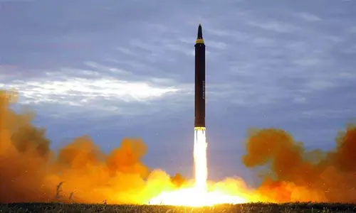 ആണവായുധ നയത്തില്‍ മാറ്റംവരുത്തണമെന്ന് ഇറാനിയന്‍ എംപിമാര്‍