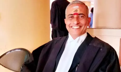 വഴിക്കടവ് പഞ്ചായത്തിന്റെ സ്റ്റാന്‍ഡിങ് കോണ്‍സല്‍ സ്ഥാനത്ത് നിന്ന് കൃഷ്ണരാജിനെ നീക്കിയതിന് സ്‌റ്റേ