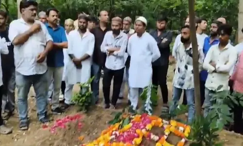 മധ്യപ്രദേശില്‍ ഖബ്‌റുകള്‍ മാന്തി അക്രമികള്‍