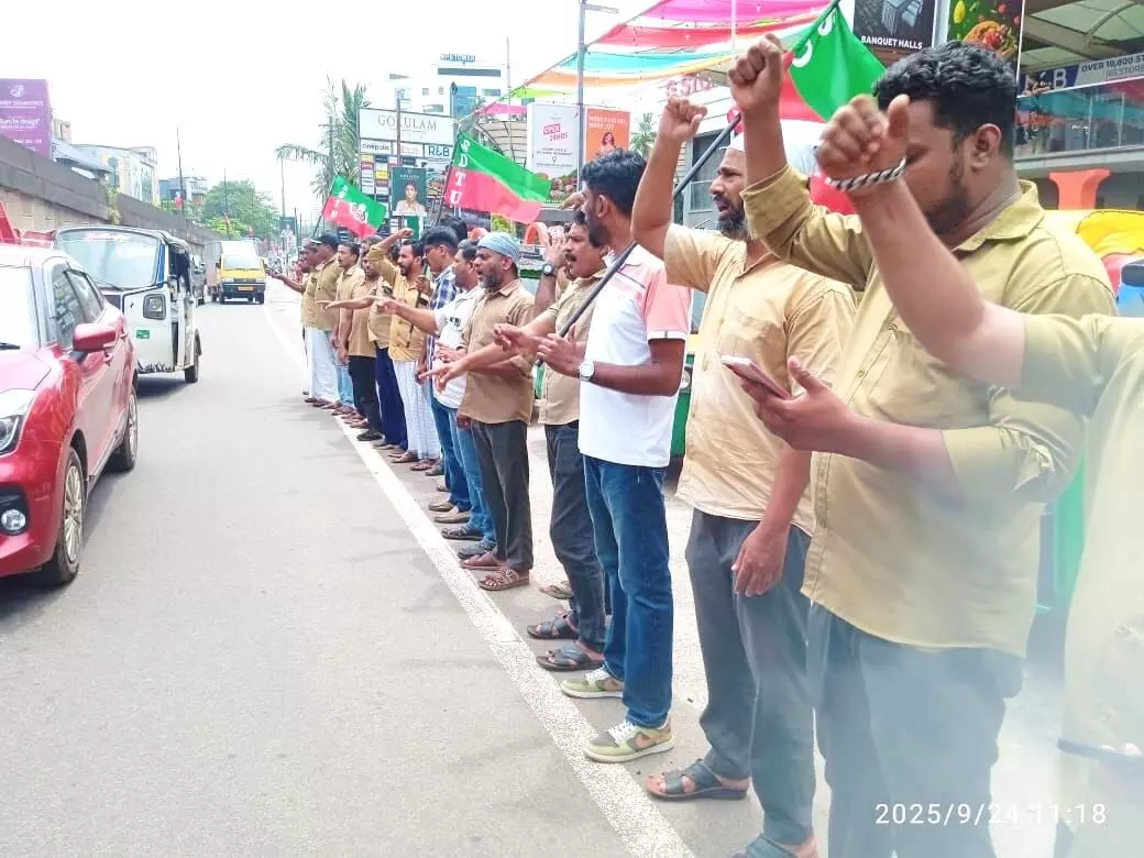 *കോഴിക്കോട് സിറ്റിയിൽ ഓട്ടോറിക്ഷകൾക്ക് മതിയായ പാർക്കിംഗ് സൗകര്യം ഏർപ്പെടുത്തണം : എസ്ഡിടിയു* *കോഴിക്കോട് സിറ്റിയിൽ ഓട്ടോറിക്ഷകൾക്ക് മതിയായ പാർക്കിംഗ് സൗകര്യം ഏർപ്പെടുത്തണം : എസ്ഡിടിയു*