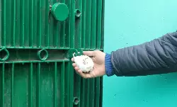 പതിറ്റാണ്ടുകള് പഴക്കമുള്ള മുസ് ലിം പള്ളി സീല് ചെയ്ത് ഉത്തരാഖണ്ഡ് സര്ക്കാര് പതിറ്റാണ്ടുകള് പഴക്കമുള്ള മുസ് ലിം പള്ളി സീല് ചെയ്ത് ഉത്തരാഖണ്ഡ് സര്ക്കാര്