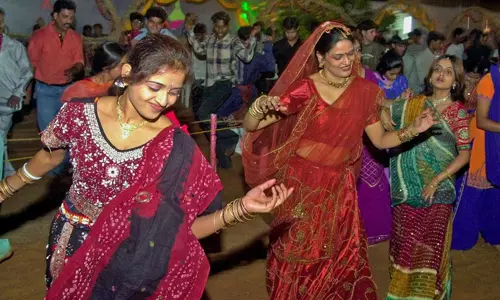 മുസ്‌ലിം യുവാക്കള്‍ ഗര്‍ബ ഡാന്‍സിന് സമീപം പോവരുതെന്ന് ഛത്തീസ്ഗഡ് വഖ്ഫ് ബോര്‍ഡ് ചെയര്‍മാന്‍