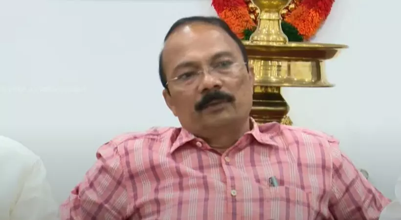 മുഷ്ടി ചുരുട്ടി ശരണം വിളി; ഖേദം പ്രകടിപ്പിക്കുന്നുവെന്ന് പി എസ് പ്രശാന്ത് മുഷ്ടി ചുരുട്ടി ശരണം വിളി; ഖേദം പ്രകടിപ്പിക്കുന്നുവെന്ന് പി എസ് പ്രശാന്ത്